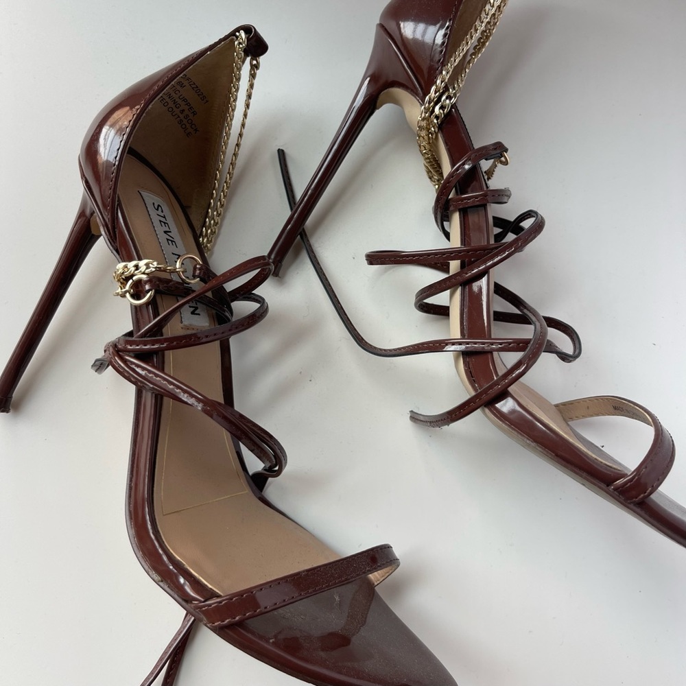 Steve Madden Brown Pump. Size 6